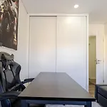 Spacious & Stylish Flat With Garage By Hostwise * Ermesinde