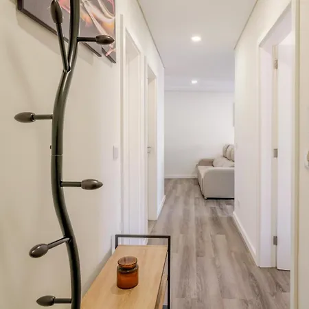 Appartement Spacious & Stylish Flat With Garage By Hostwise Ermesinde