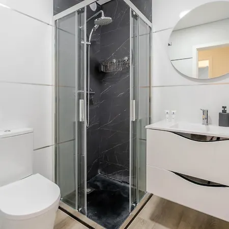 Hostwise - Spacious & Stylish Flat With Garage Apartment Ermesinde