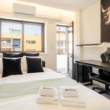 Spacious & Stylish Flat With Garage By Hostwise Ermesinde