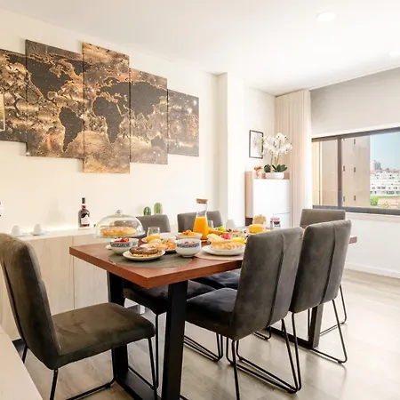 Spacious & Stylish Flat With Garage By Hostwise Apartment Ermesinde