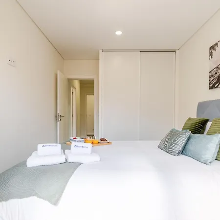 Apartment Hostwise - Spacious & Stylish Flat With Garage Ermesinde