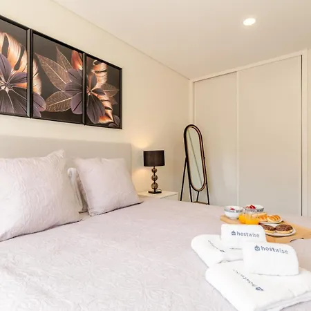 Apartment Spacious & Stylish Flat With Garage By Hostwise Ermesinde