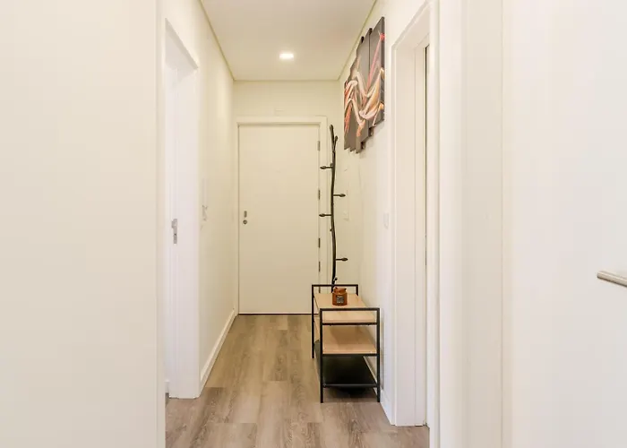 Spacious & Stylish Flat With Garage By Hostwise Ermesinde