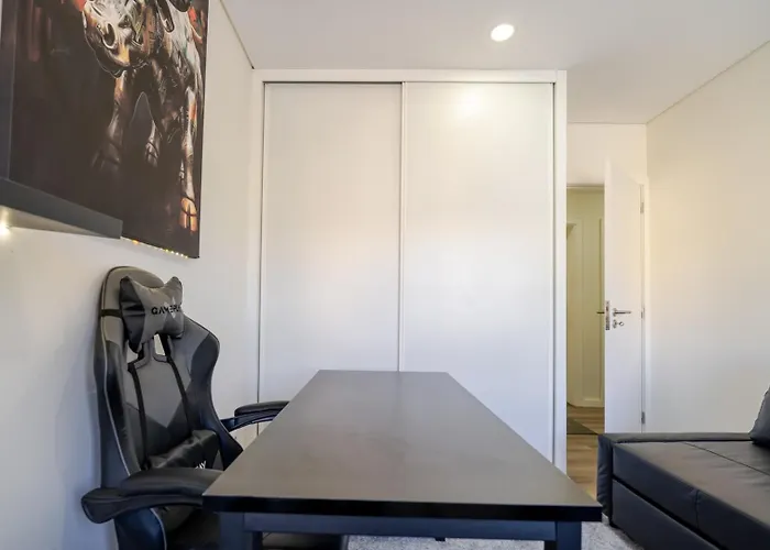 Spacious & Stylish Flat With Garage By Hostwise * Ermesinde