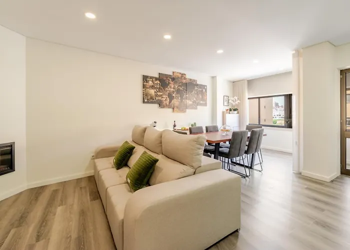 Apartman Spacious & Stylish Flat With Garage By Hostwise Ermesinde