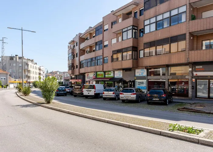 Spacious & Stylish Flat With Garage By Hostwise Ermesinde