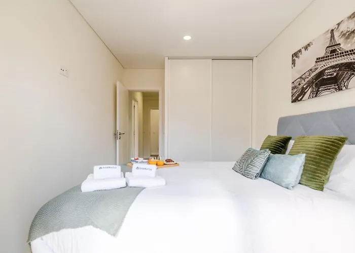 Apartment Spacious & Stylish Flat With Garage By Hostwise Ermesinde