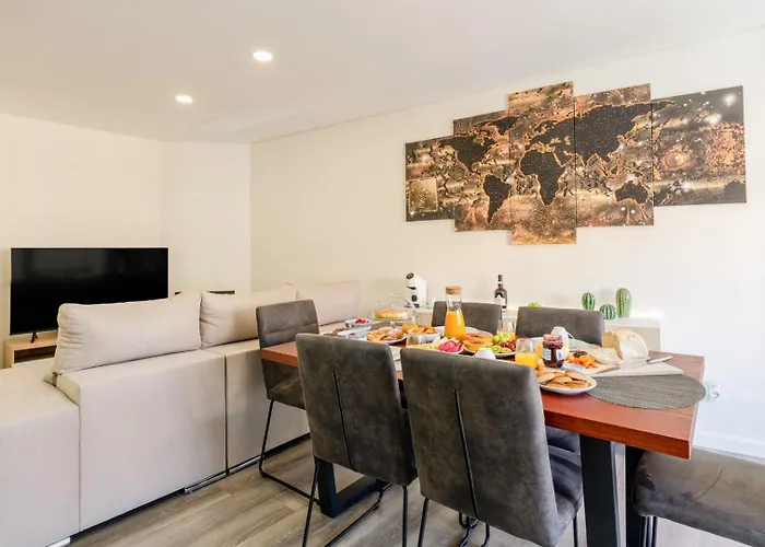 Spacious & Stylish Flat With Garage By Hostwise Apartman Ermesinde